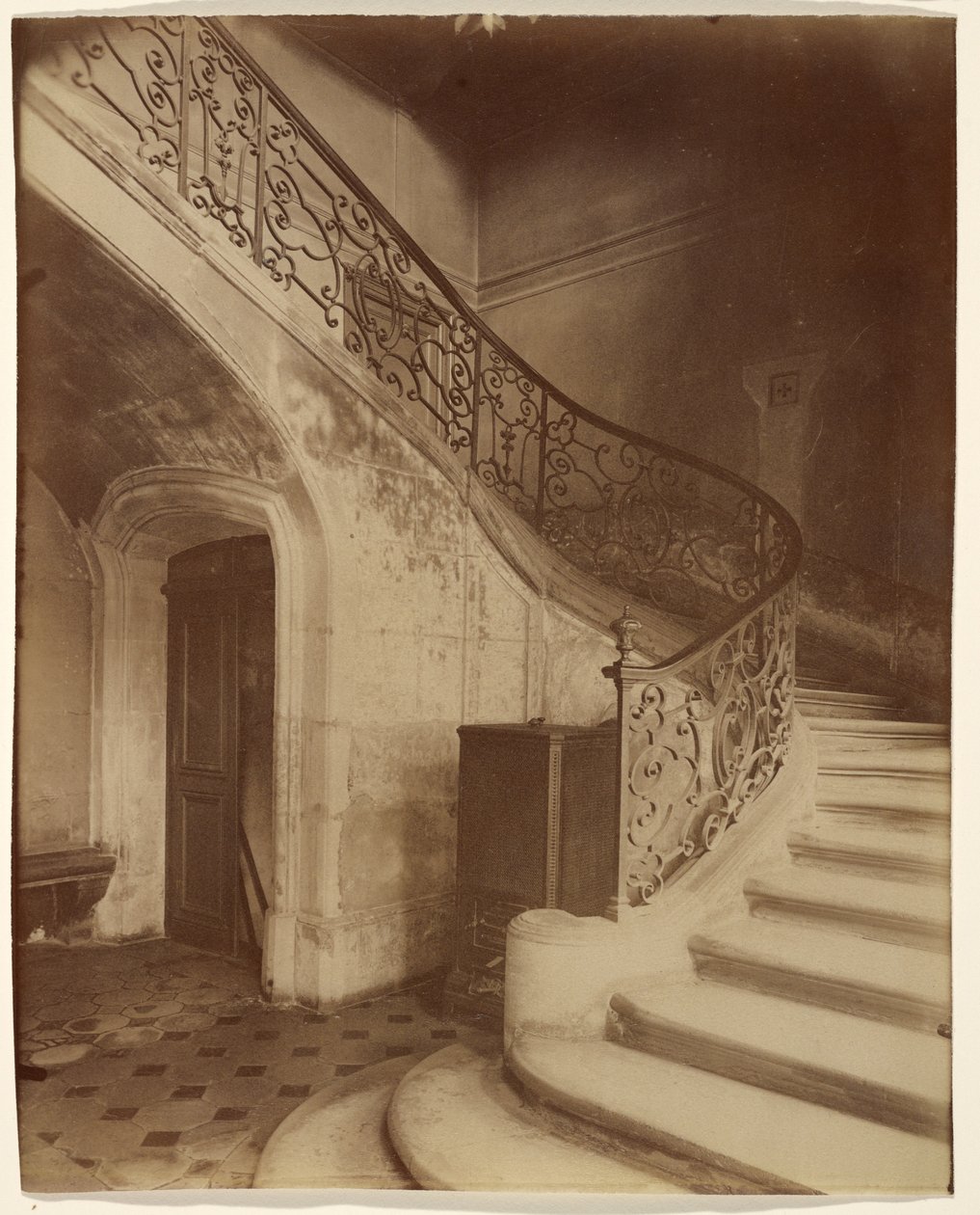 Hotel de la Brinvilliers, o envenenador, Rue Charles V 12 de Eugène Atget