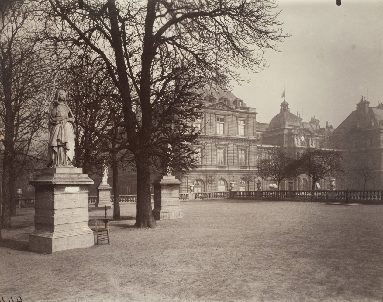 Luxemburgo, Ana da Bretanha, 1923-1926 (foto) de Eugène Atget