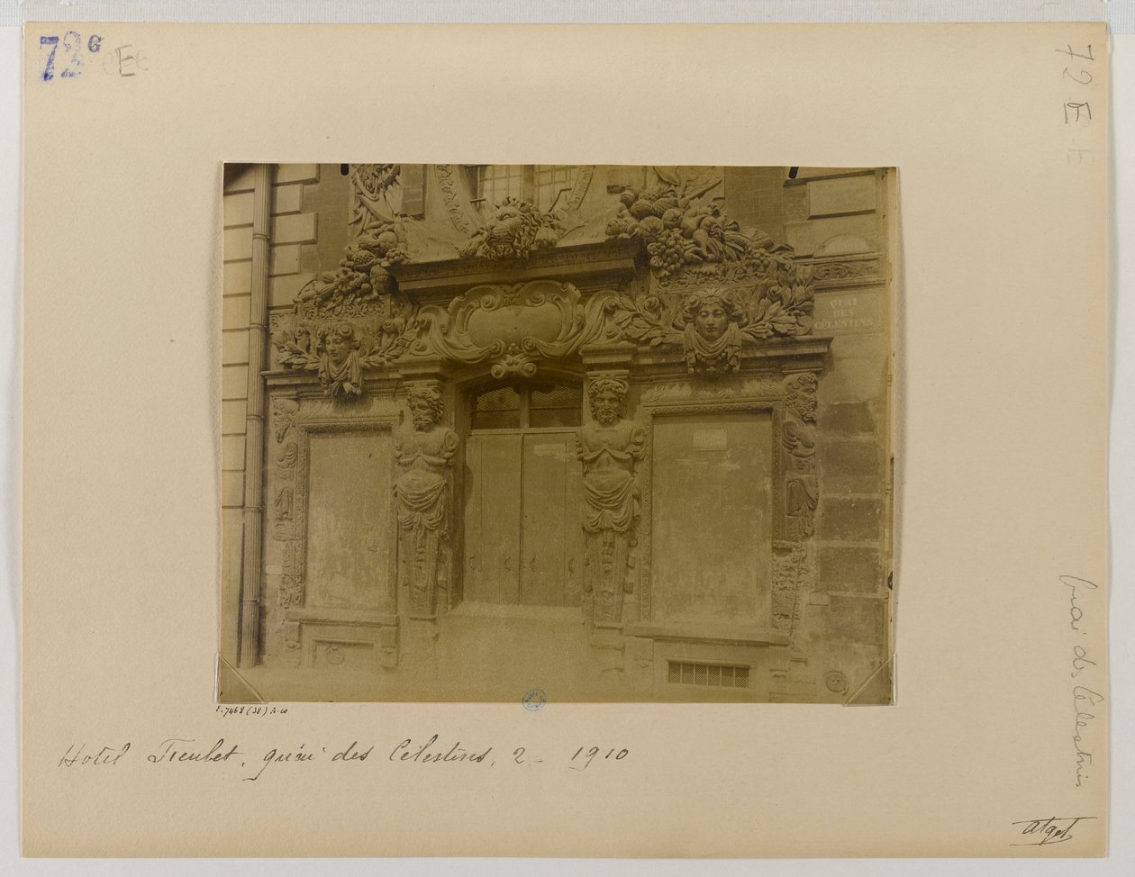 Porta, frente da rua, hotel Fieubet (Hôtel de la Valette, escola de Massillon), 2 quai des Célestins, 4º bairro, Paris de Eugène Atget