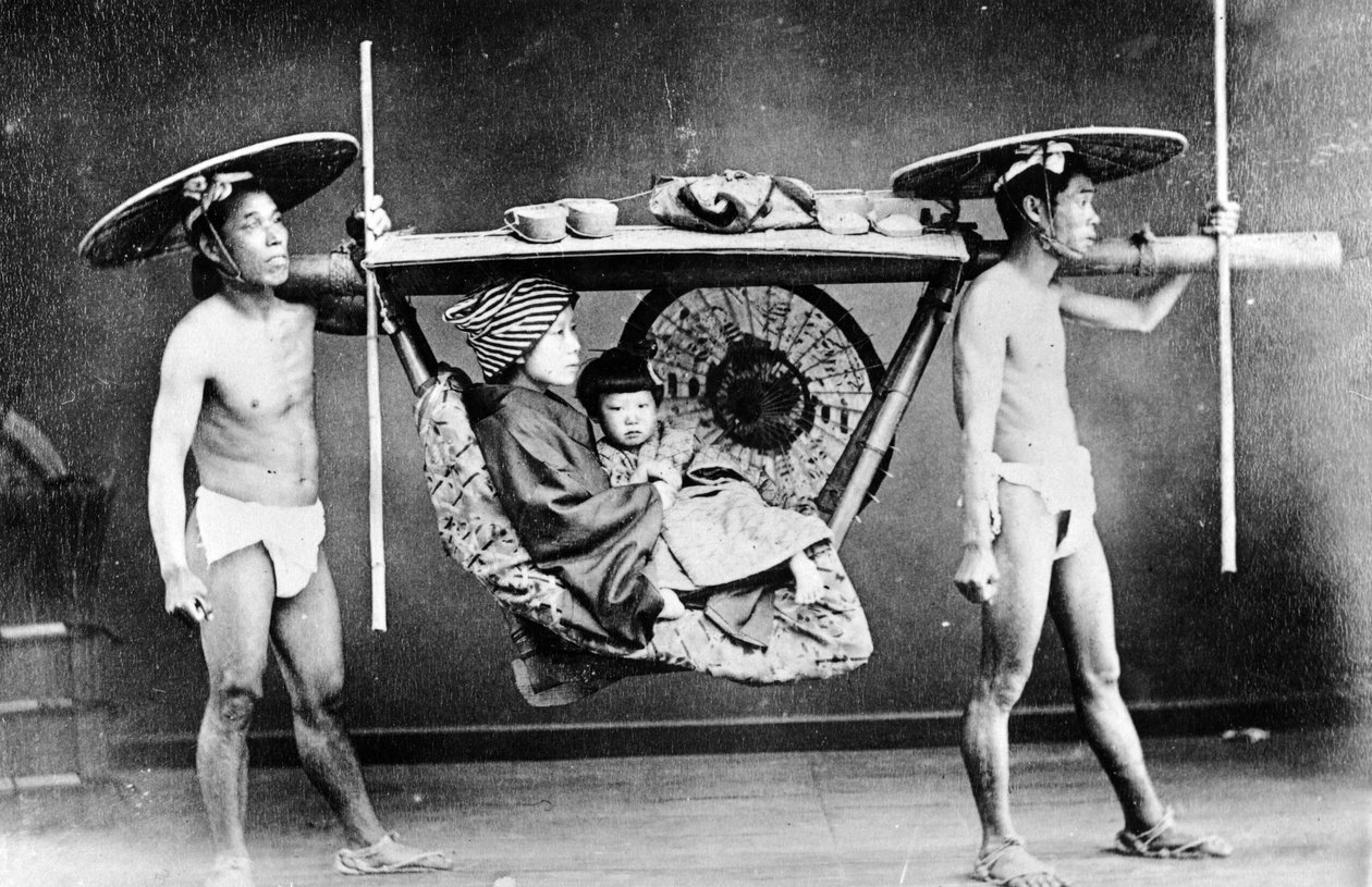 Ninhada japonesa, c.1890 de European Photographer