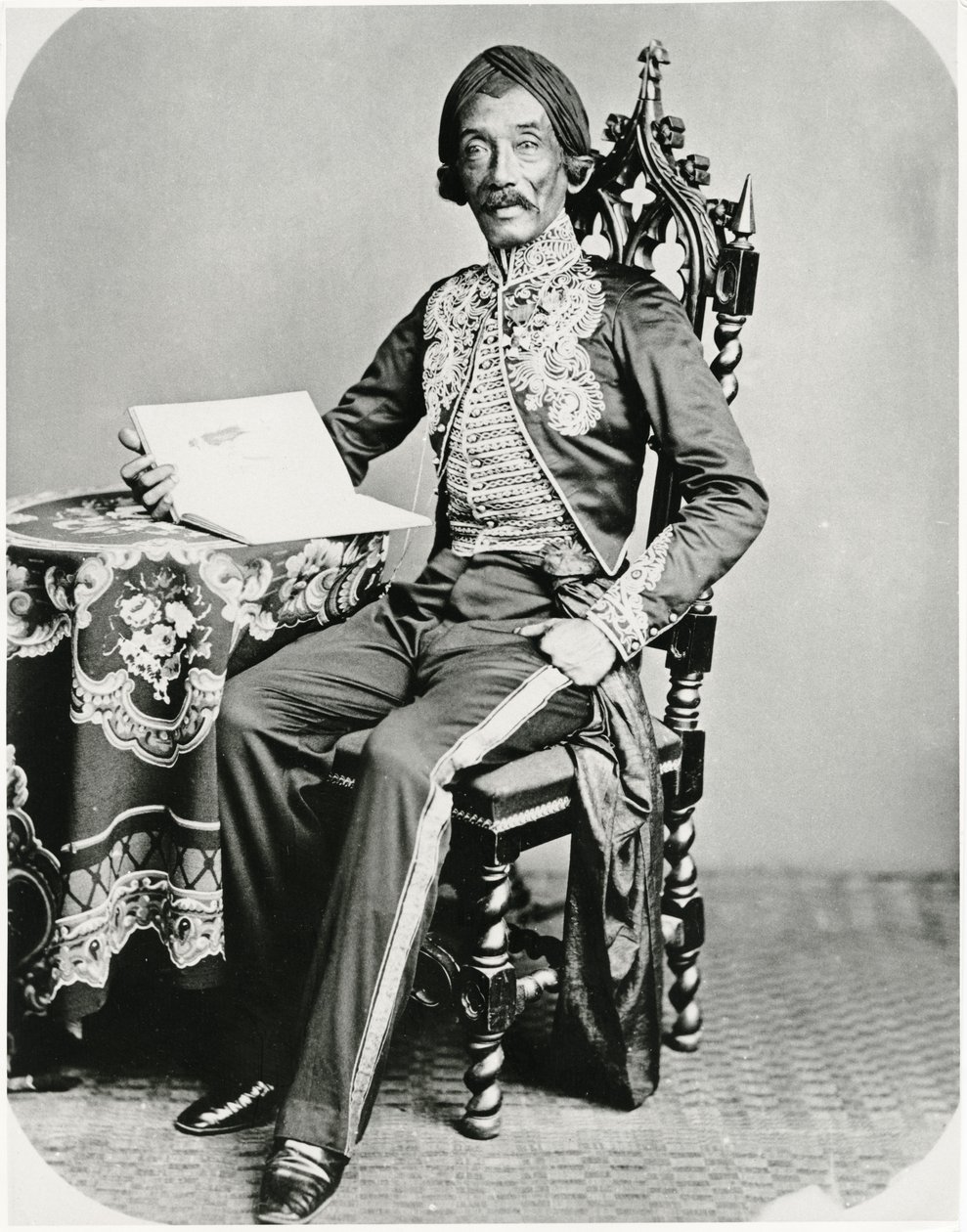 Retrato de Raden Saleh, 1872 de European Photographer