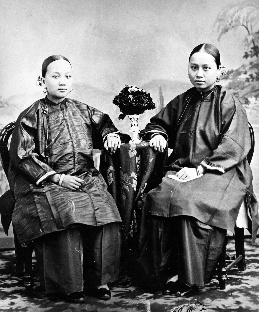 Meninas de Hong Kong, c.1870s de European Photographer