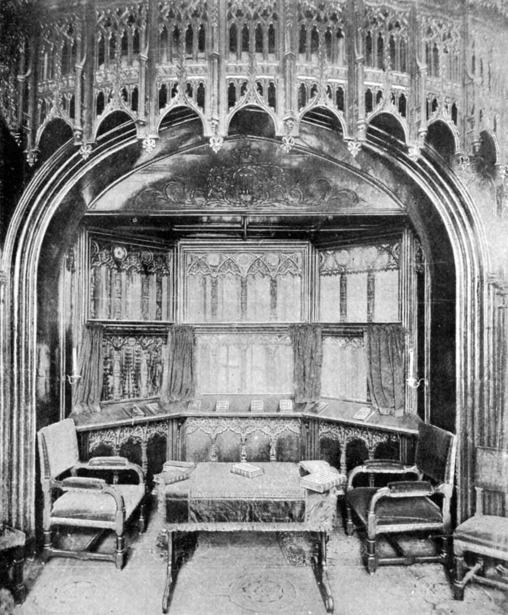 Banco da rainha Victorias na capela de St Georges, Windsor, 1901. de Eyre and Spottiswoode