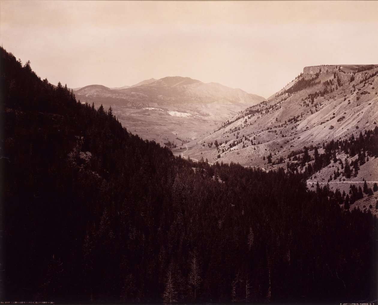 Gardner Canyon, Pico Elétrico de F. Jay Haynes