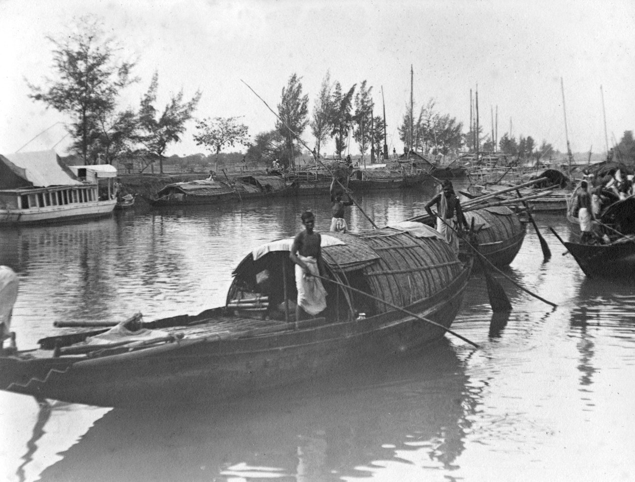 Barcos, Alipore, Índia, 1905-1906 de F. L. Peters