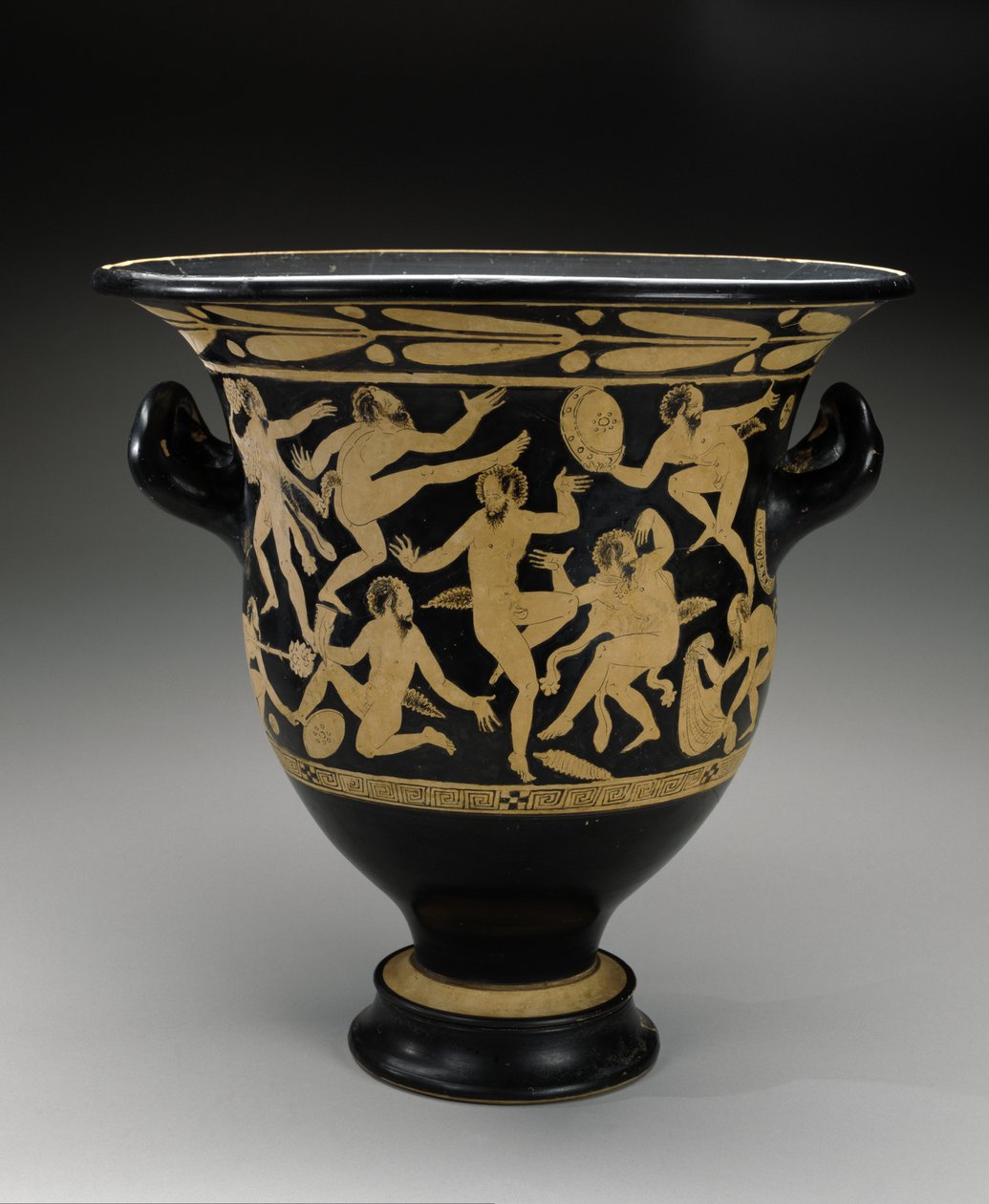 Sino Krater de figura branca com Satyrs Dançantes, 400-351 AC (terracota) de Faliscan
