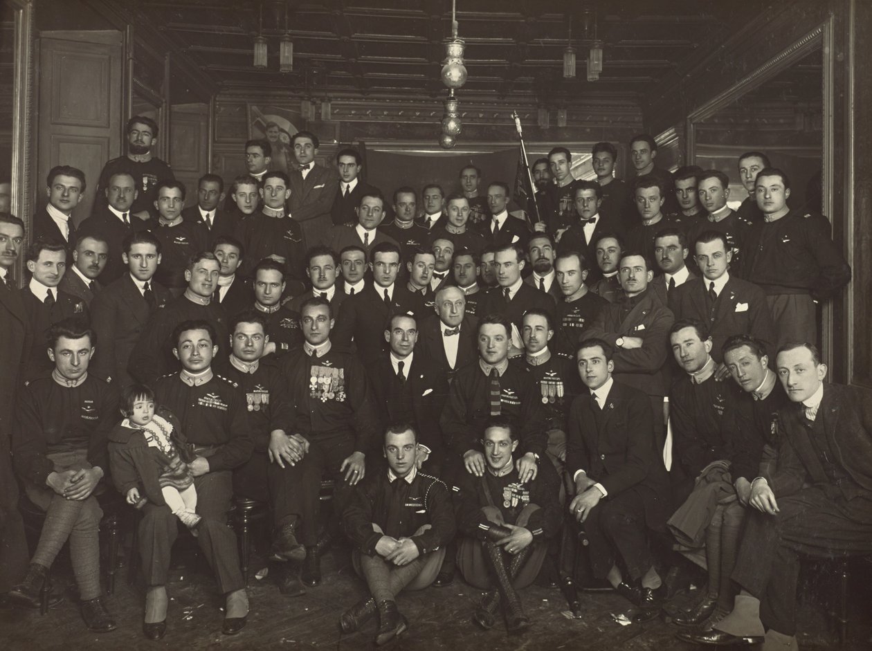 [Retrato de grupo]. de Fedele Azari