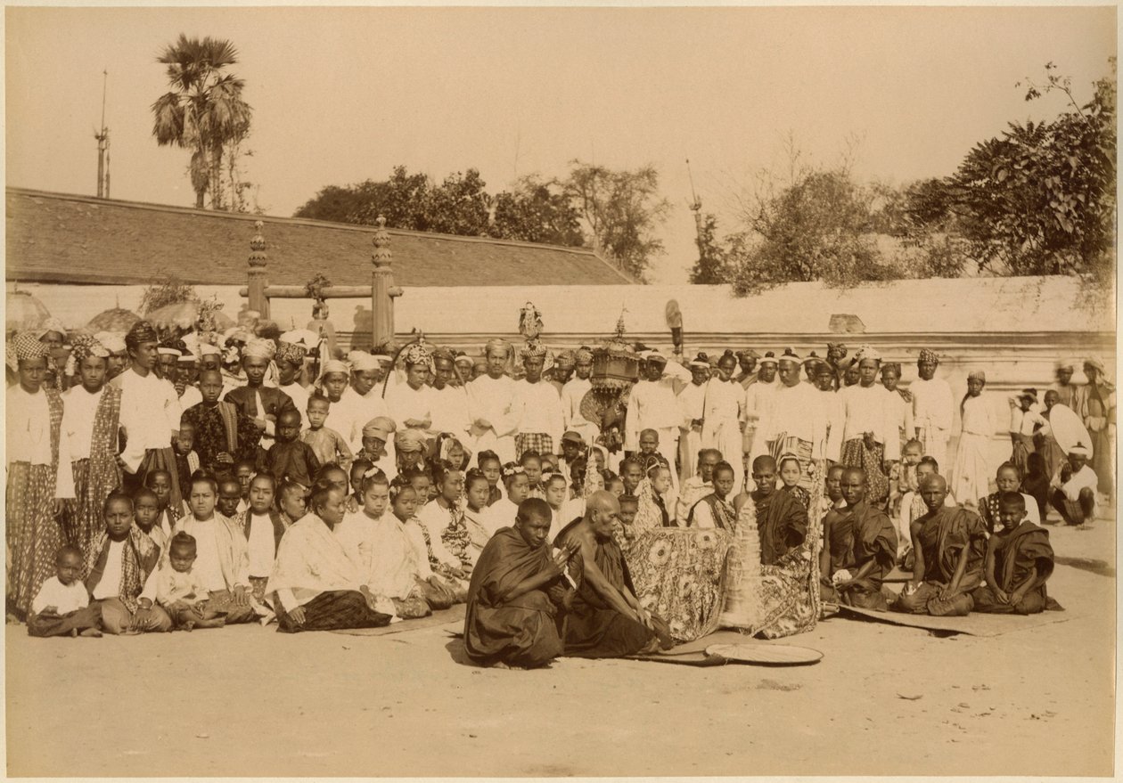 Devoções no Pagode Arakan, Mandalay, Birmânia, final do século XIX (impressão albumen) de Felice Beato