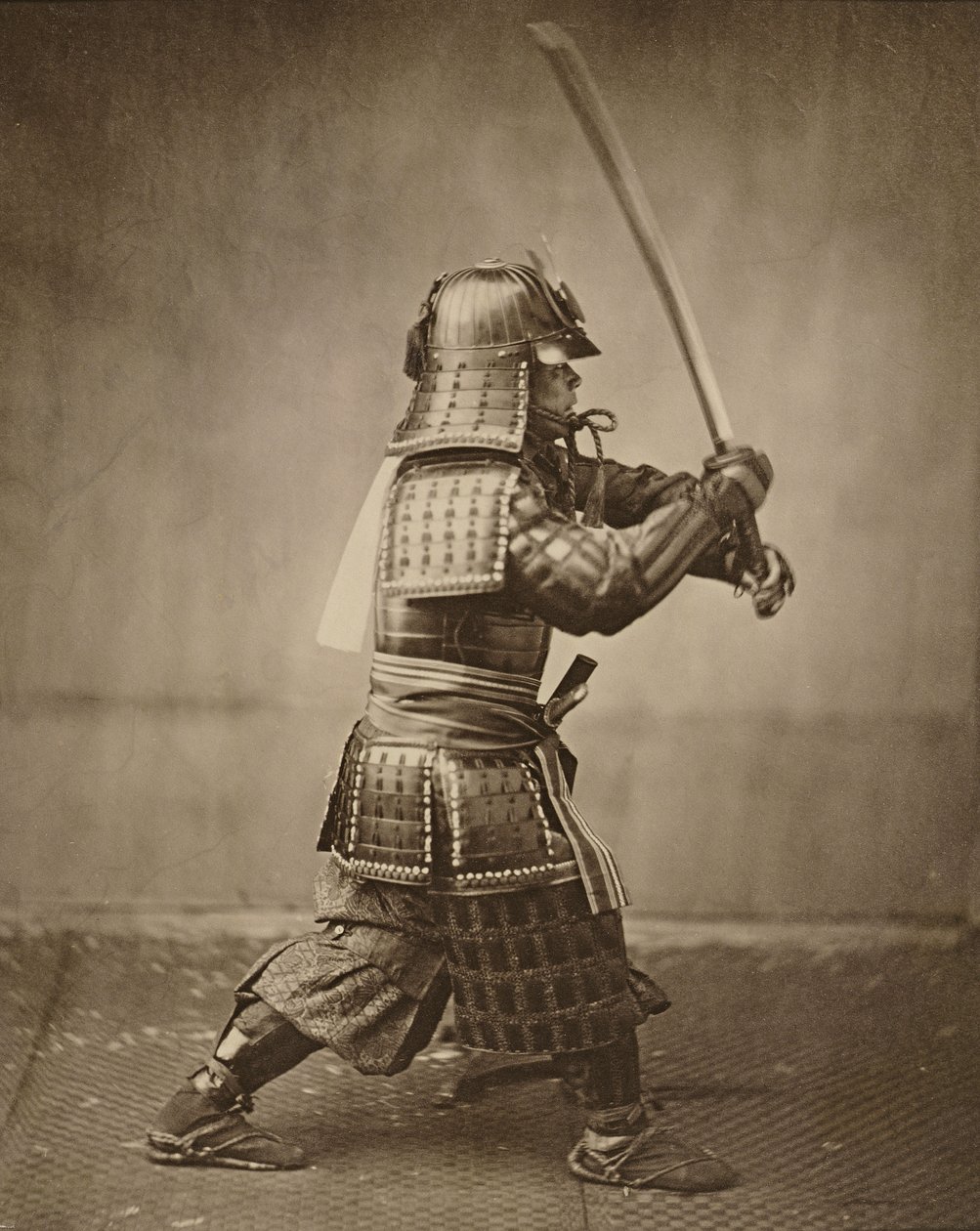 Samurai com espada levantada, c.1860 (impressão de albume) de Felice Beato