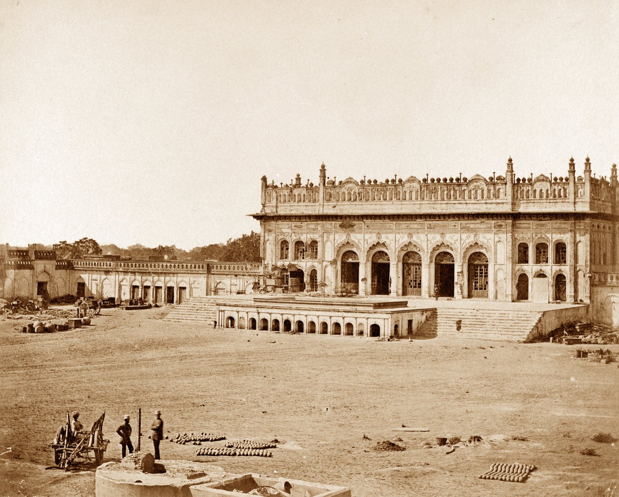 O Pequeno Emaumbara, Lucknow de Felice Beato