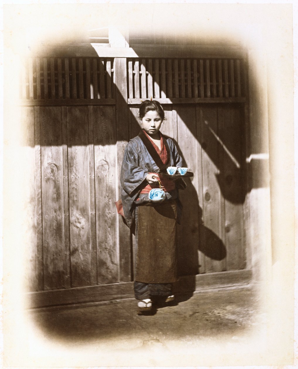 Uma garçonete de salão de chá, c.1868 de Felice Beato