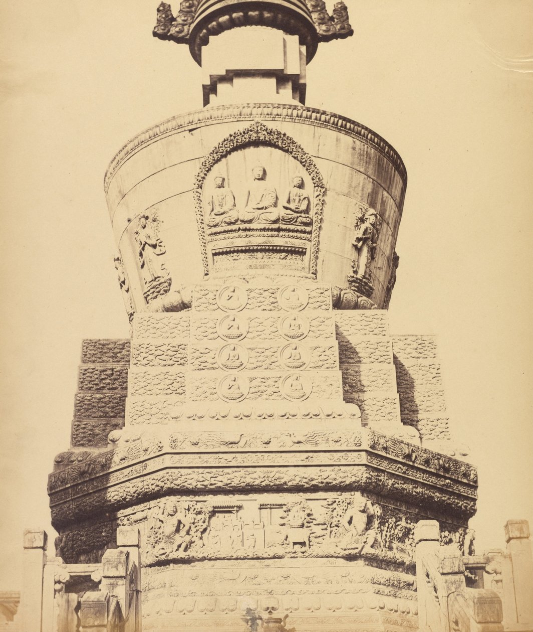 Vista arquitetônica do templo do Lama perto de Pekin, outubro de 1860 de Felice Beato