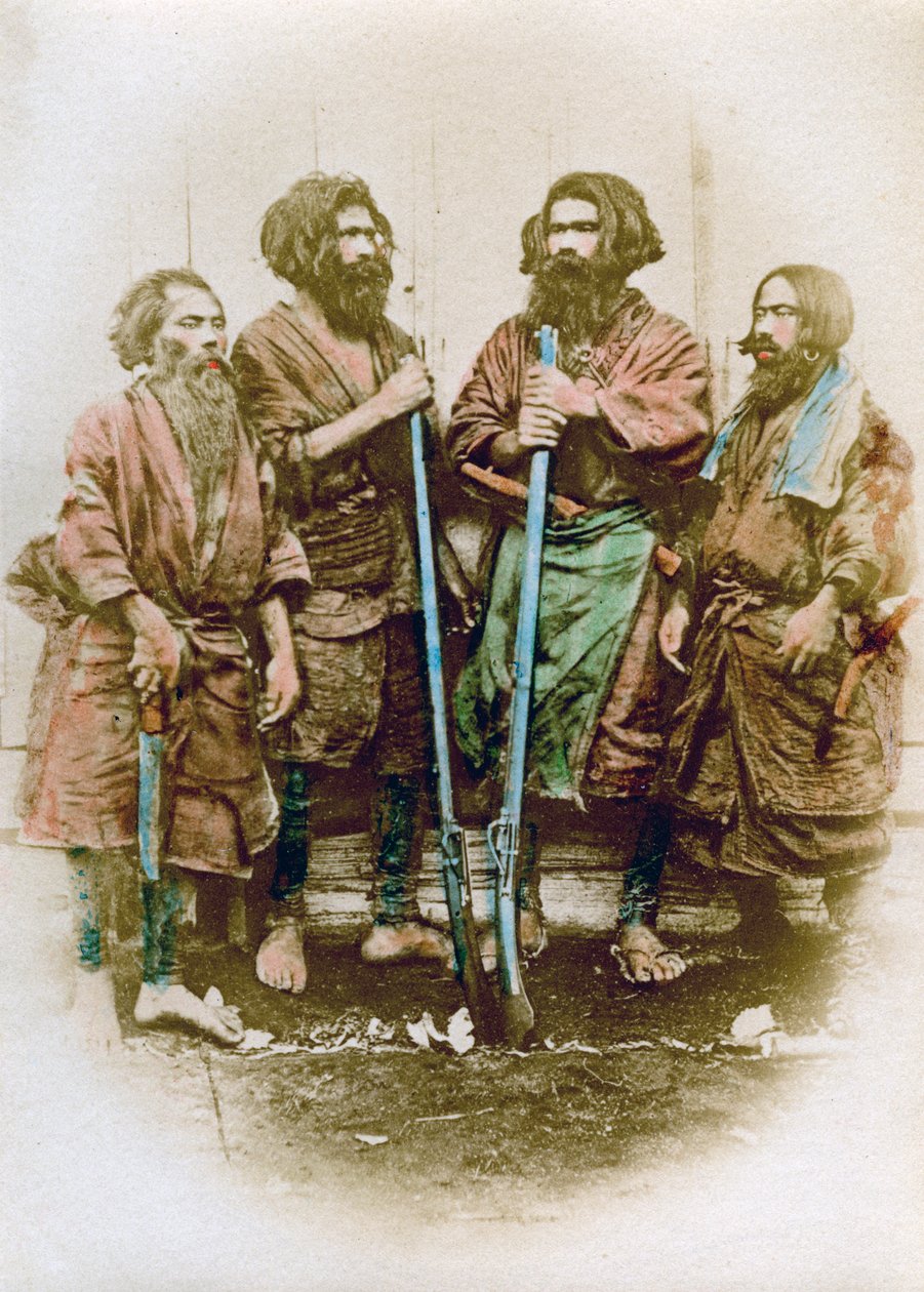 Grupo de pessoas Ainu, Japão, 1882 de Felice Beato