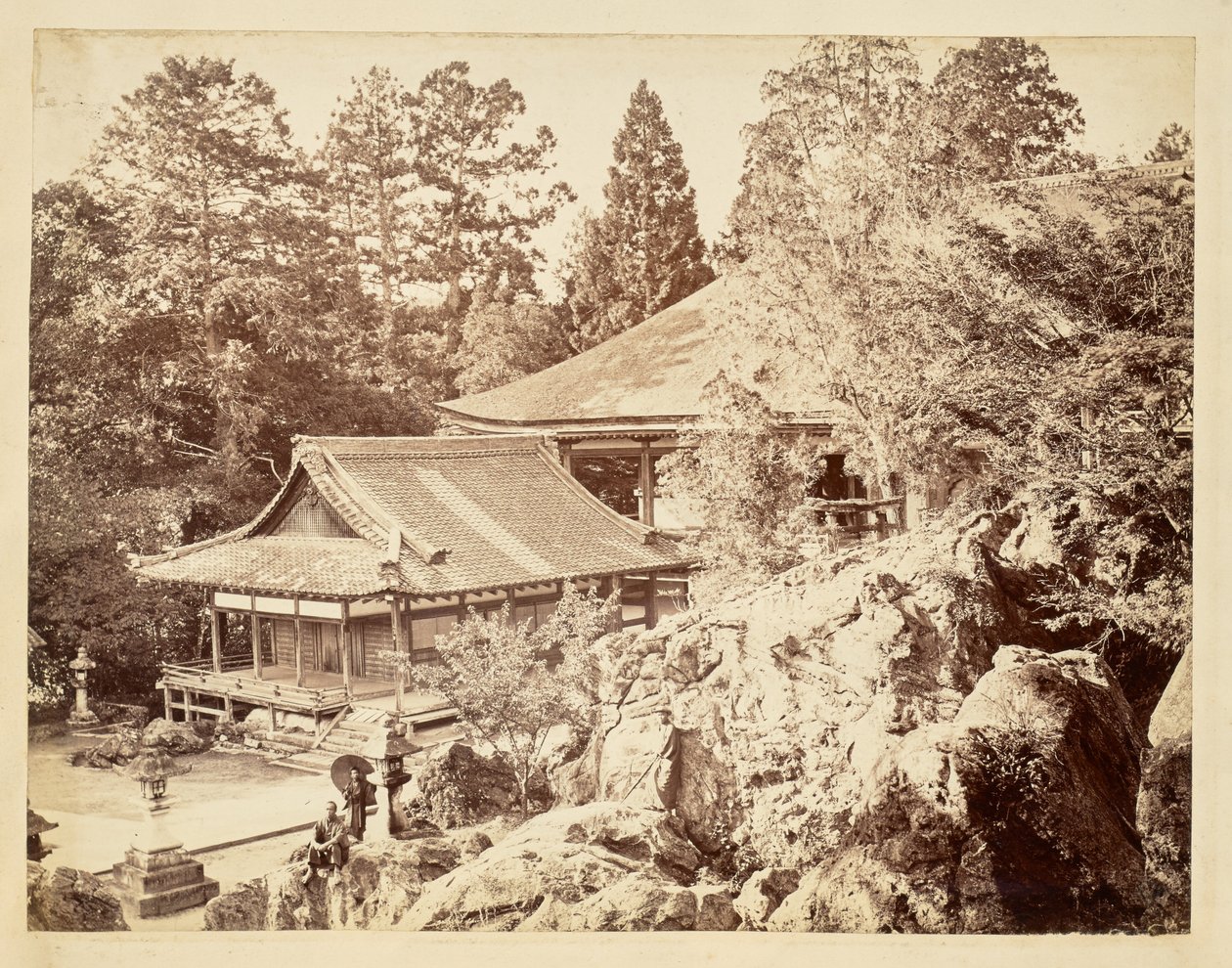 [Templo Ishiyama-dera] de Felice Beato