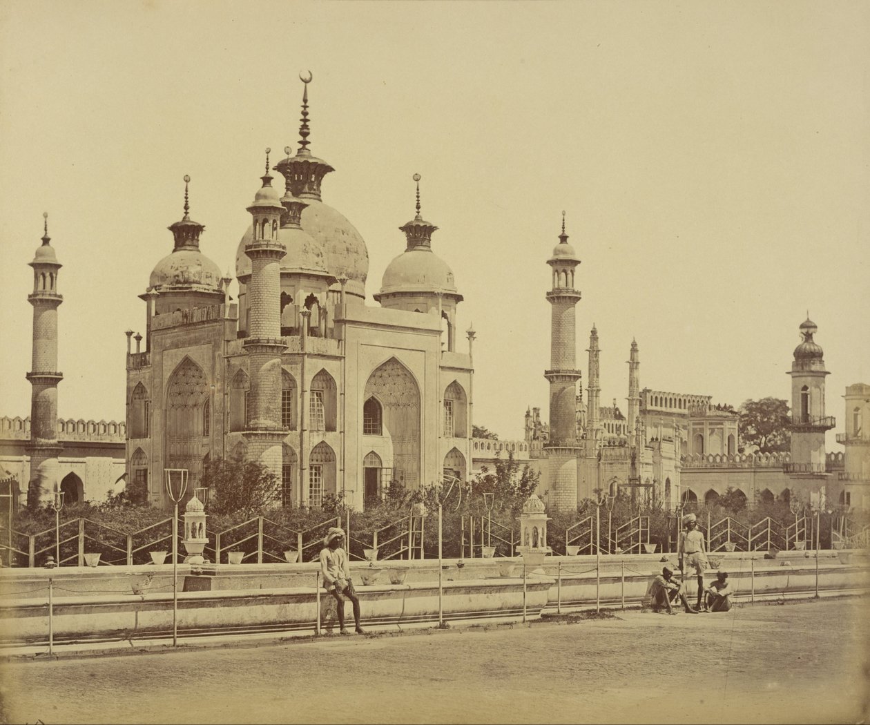 Mesquita em Hussainabad Imambara de Felice Beato