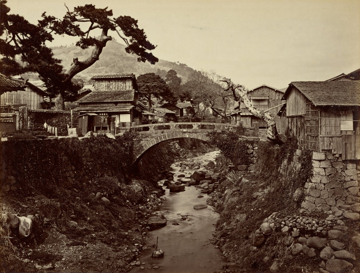 Perto de Nagasaki de Felice Beato