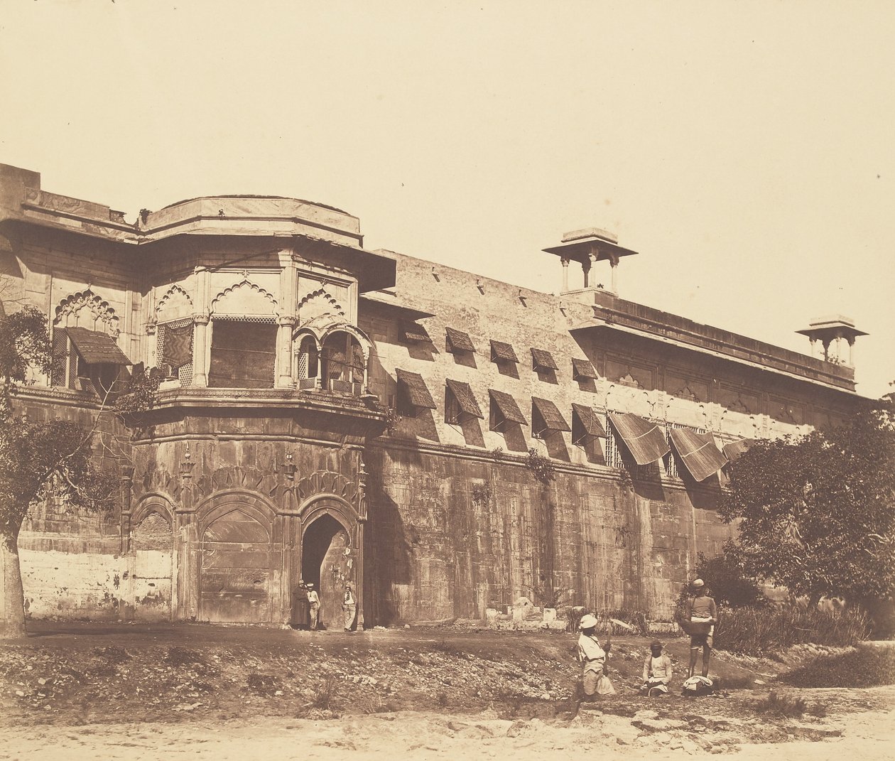 [Palácio de Seenmura Boorg] de Felice Beato