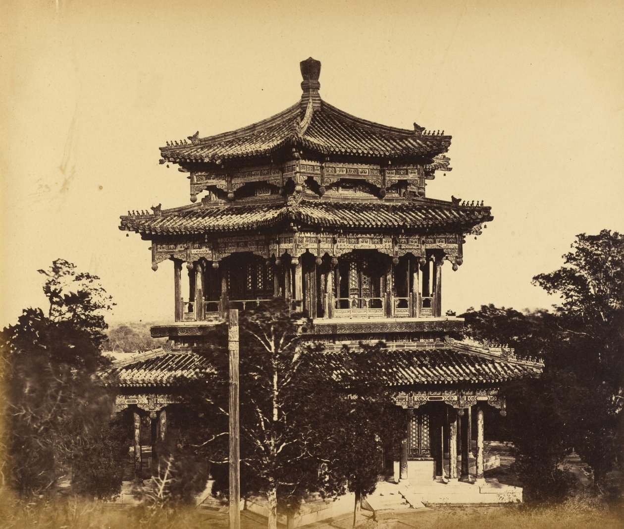O Grande Palácio Imperial (Yuan Ming Yuan) Antes do Incêndio, Pequim, 18 de outubro de 1860 de Felice Beato