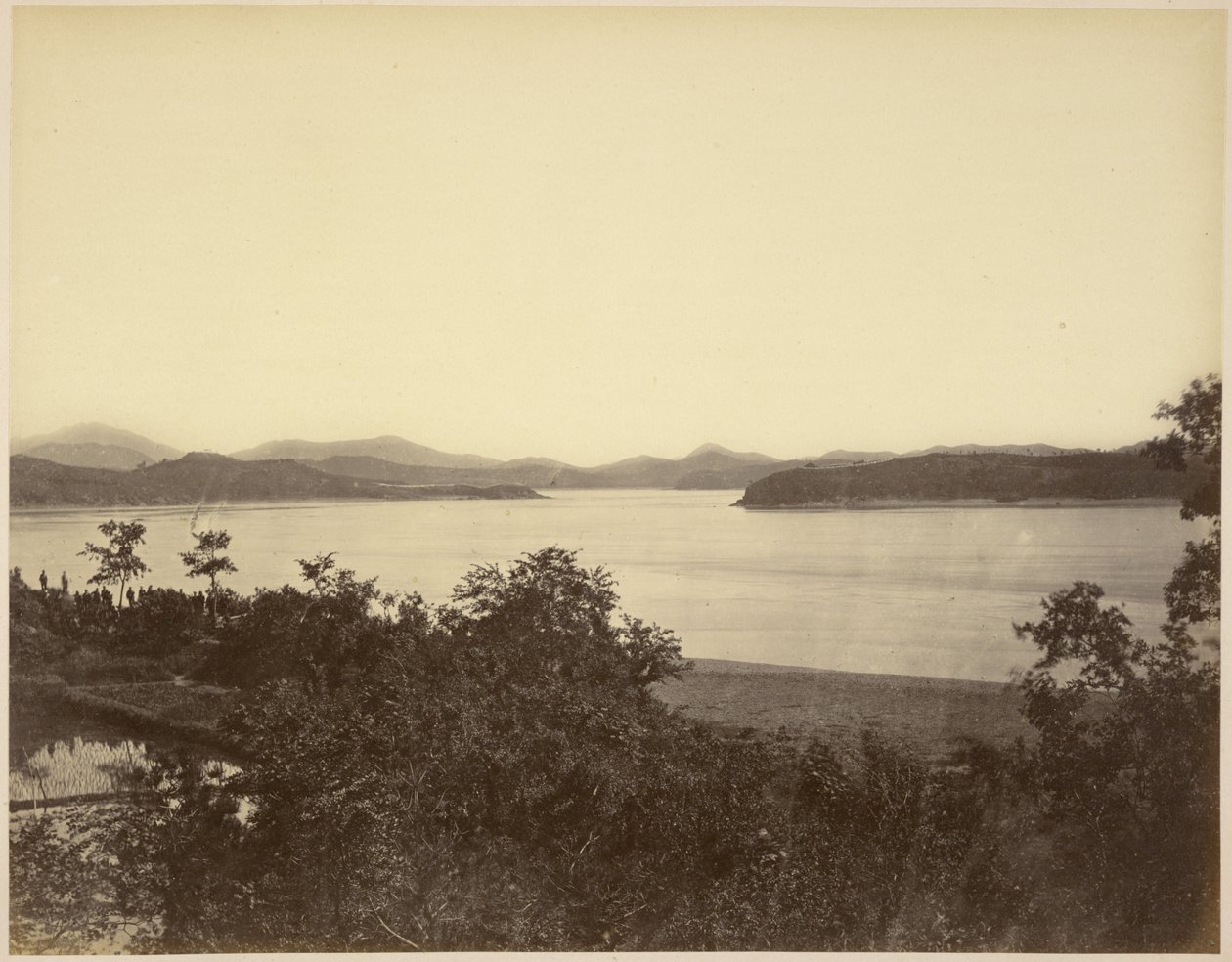 Vista do Forte Monocacy com o Forte McKee à distância de Felice Beato