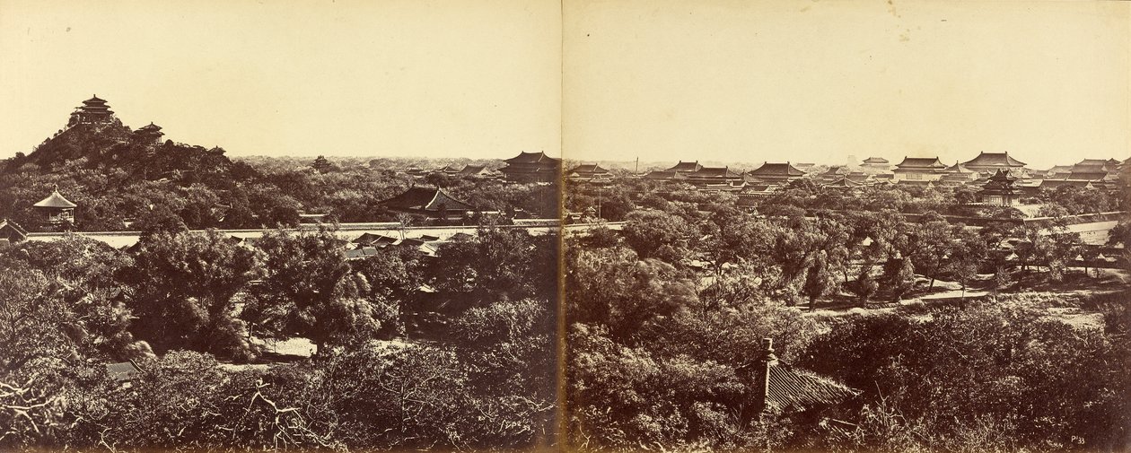Vista do Palácio Imperial de Inverno, Pequim, mostrando a Colina Artificial, 29 de outubro de 1860 de Felice Beato