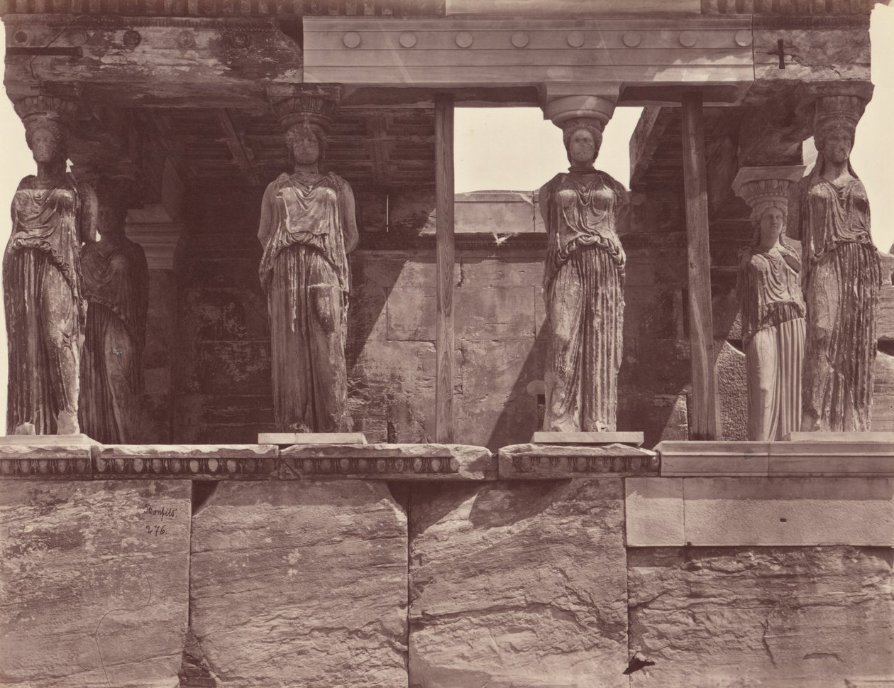 Cariátides do templo do Erecteion - Atenas de Félix Bonfils