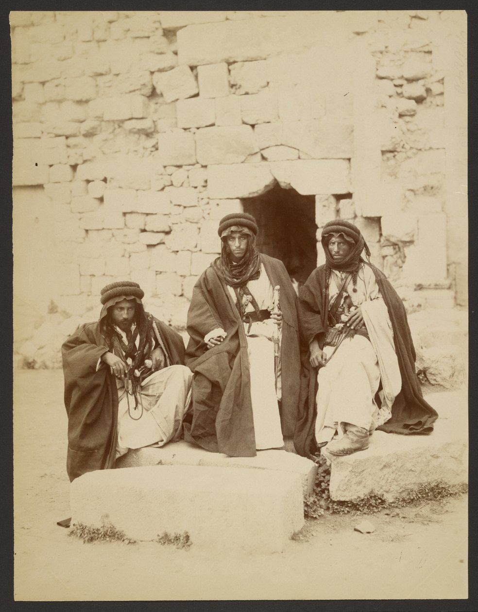 Grupo de três xeques beduínos de Félix Bonfils