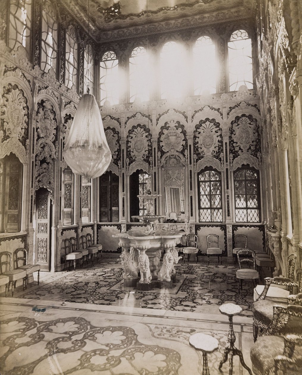Interior de uma casa em Damasco de Félix Bonfils