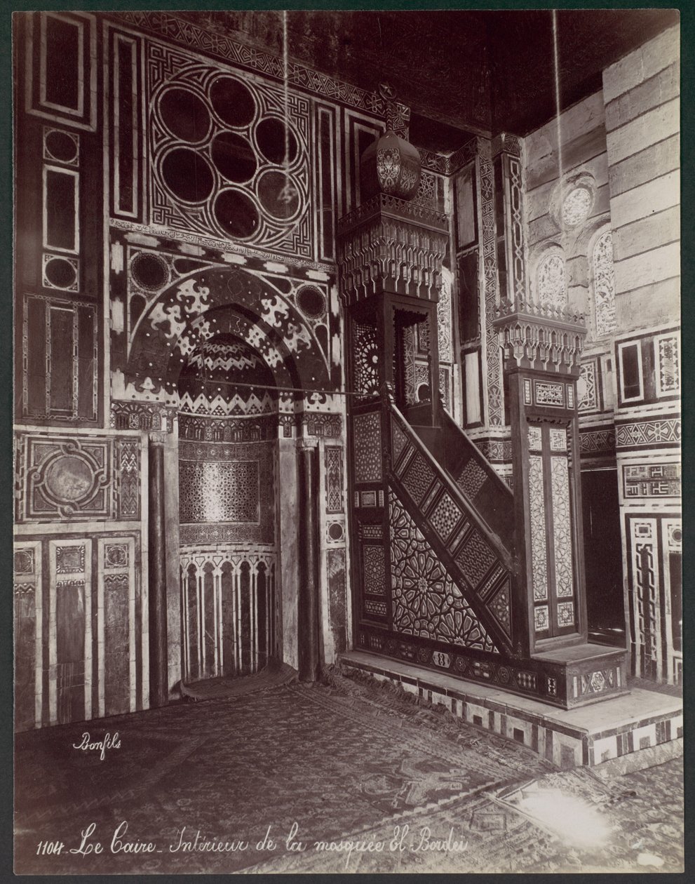 Cairo - Interior da mesquita El Bordei de Félix Bonfils