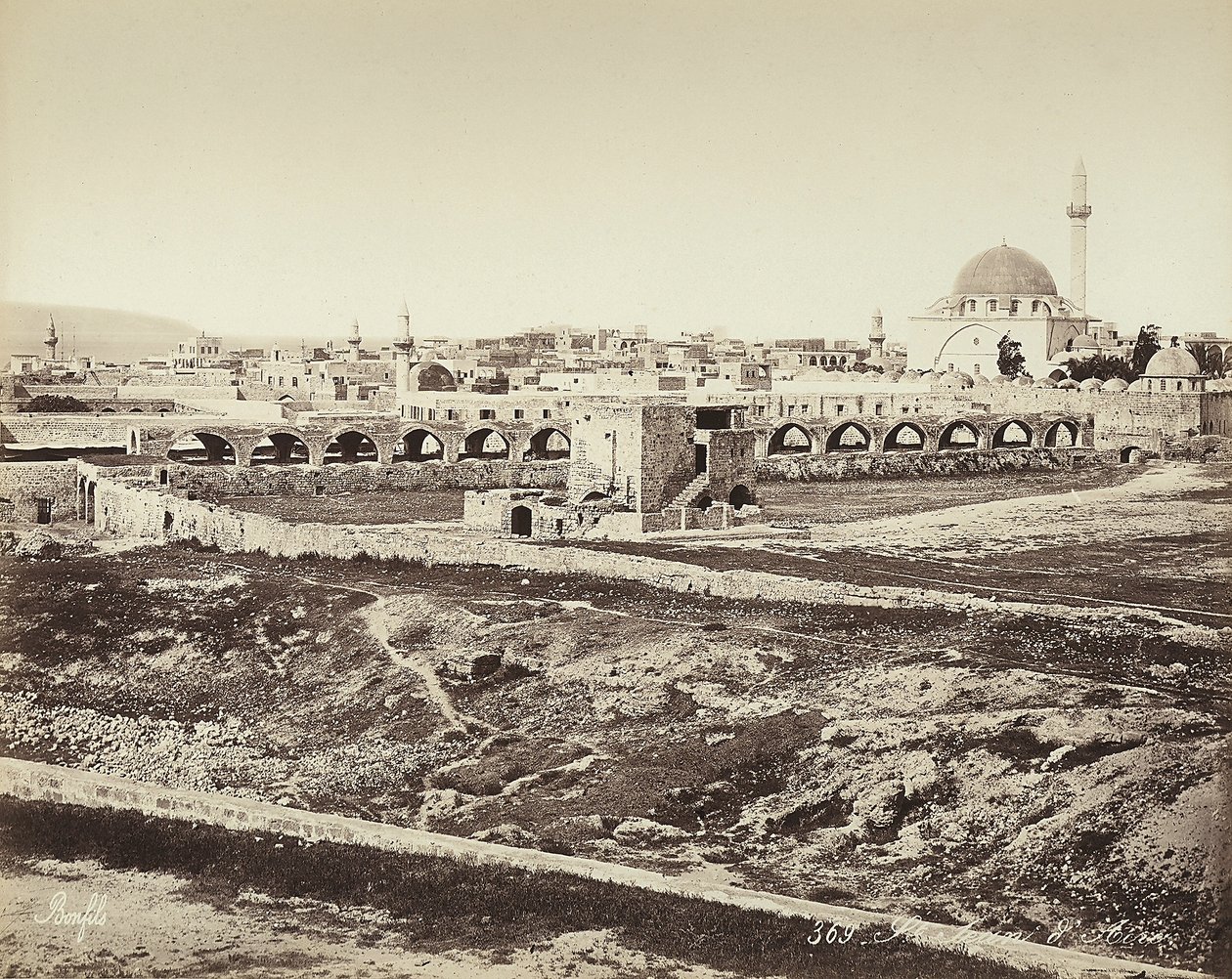 Vista panorâmica de uma área povoada com uma mesquita, em Isreal de Félix Bonfils