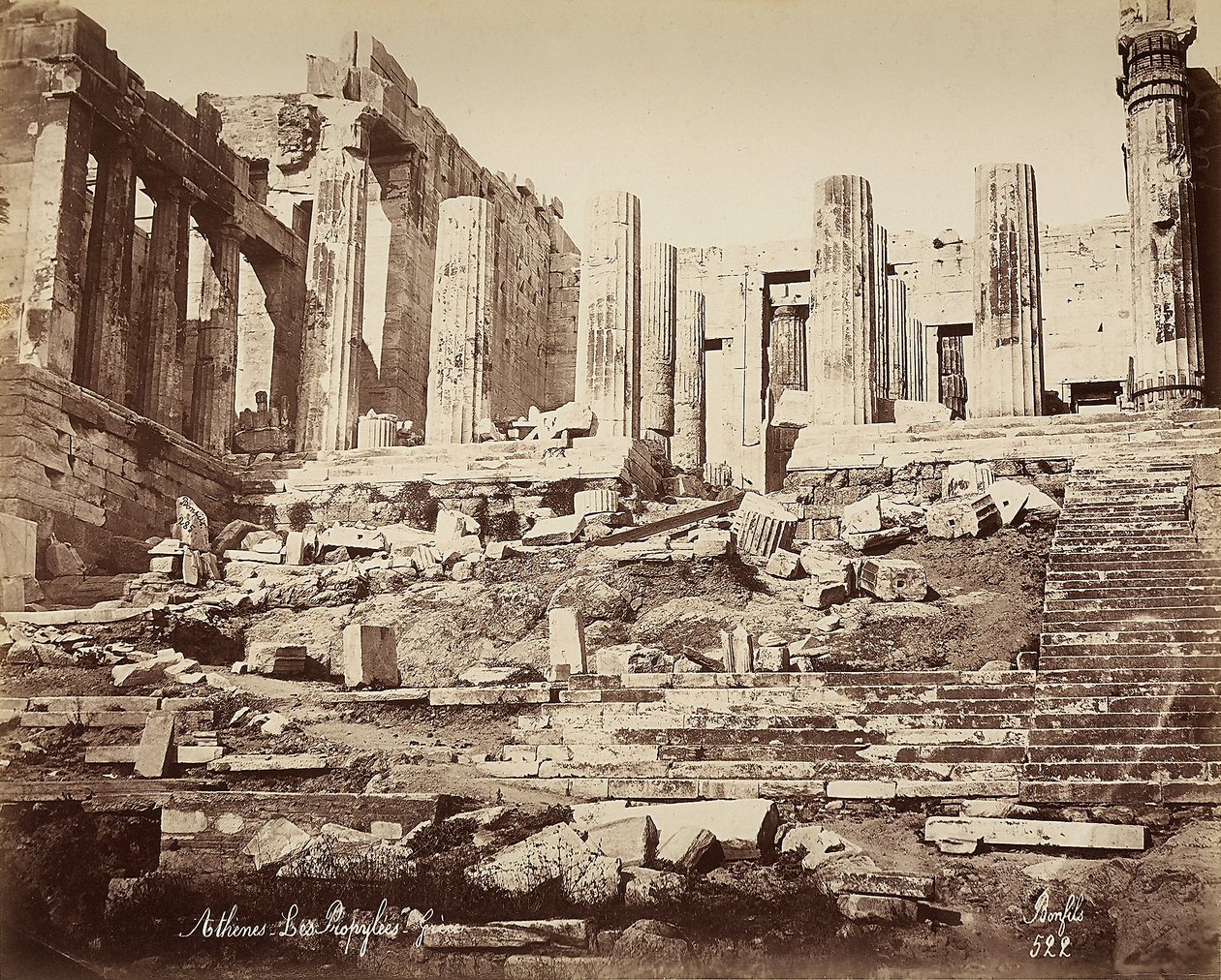 A propiléia da acrópole em Atenas de Félix Bonfils
