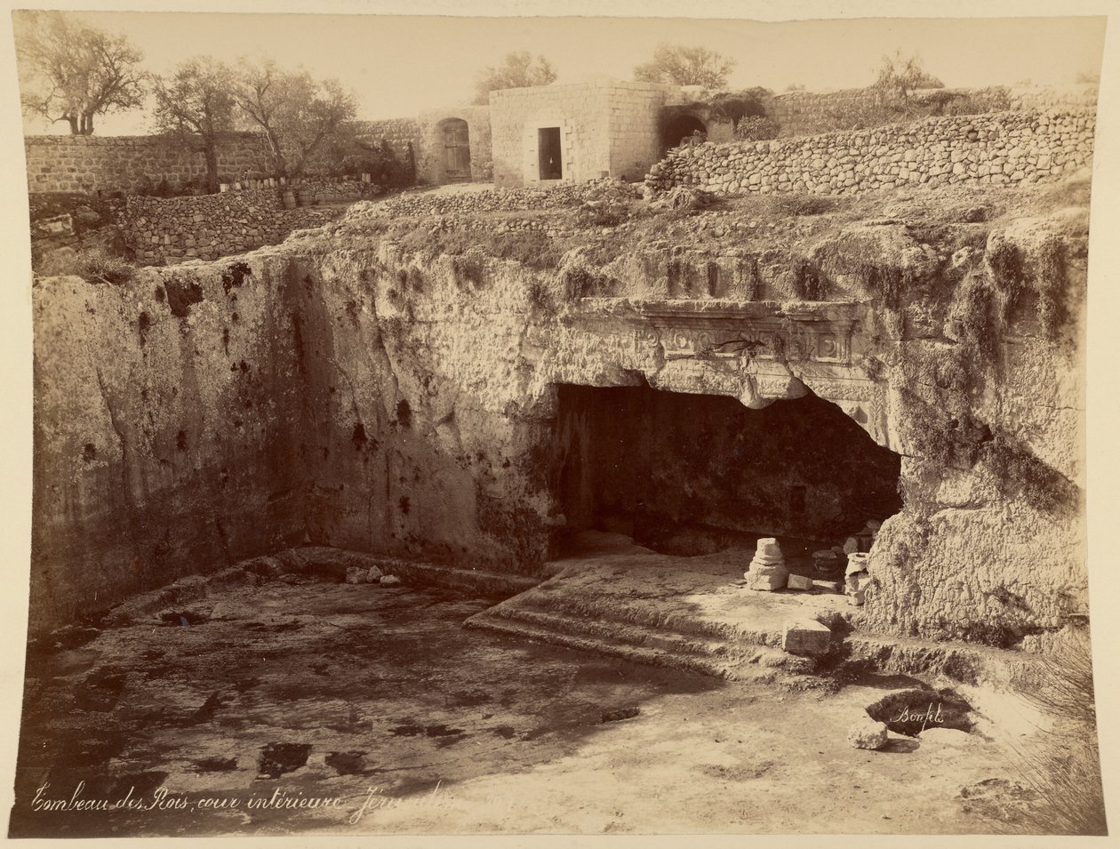 Túmulo dos Reis, pátio interior, Jerusalém de Félix Bonfils