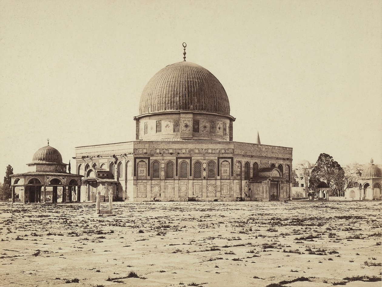 Vista da cúpula da Rocha, na Mesquita de Omar, Jerusalém de Félix Bonfils