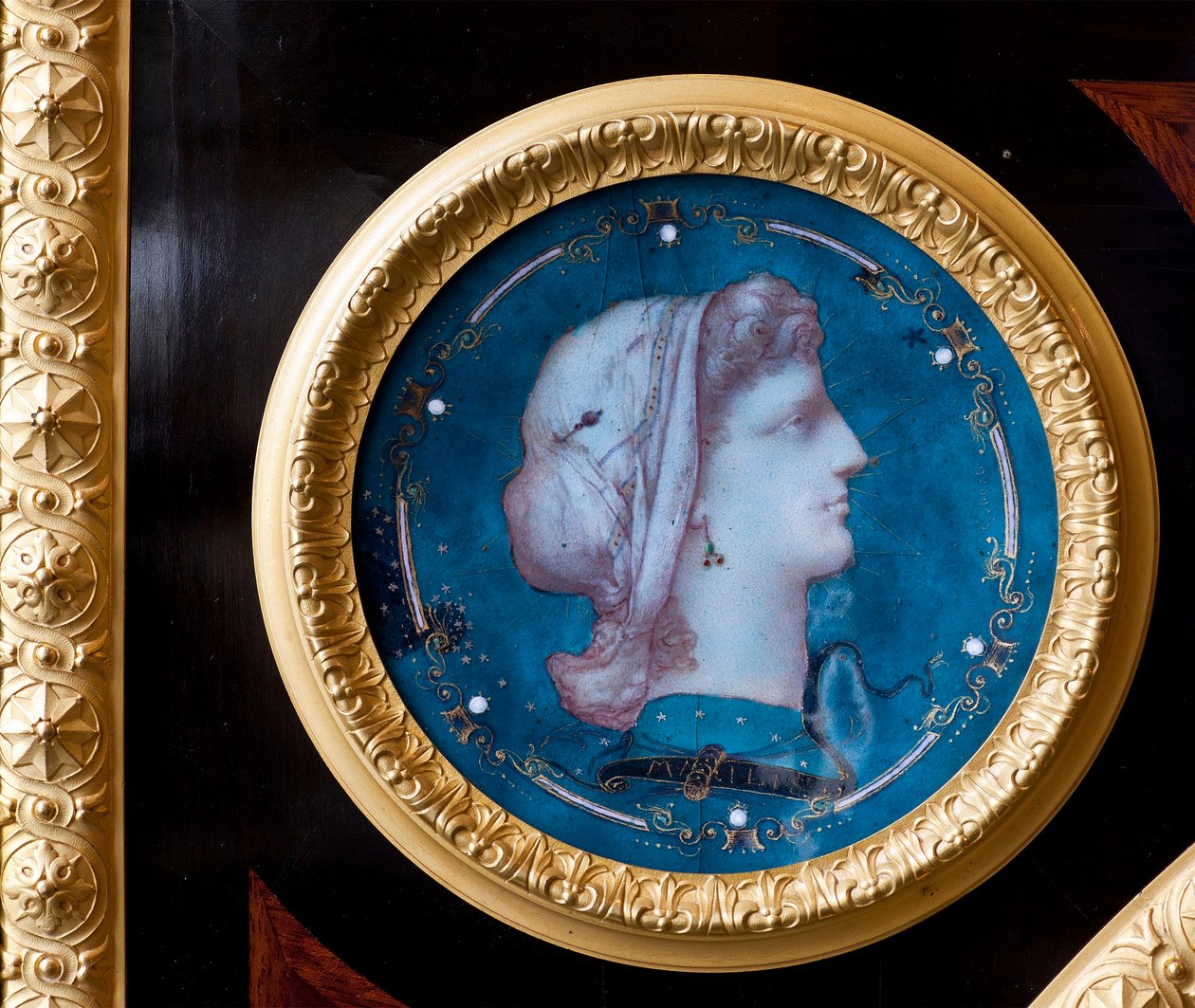 Detalhe de um móvel decora o brasão da família Brignole Sale de ebenist Guillaume Grohe (1808-1885) após um desenho de Felix Duban (1798-1870). Apartamentos de Maria Brignole Sale De Ferrari, Duquesa de Galliera (1811-1888), a mobília de Felix Louis Jacques Duban