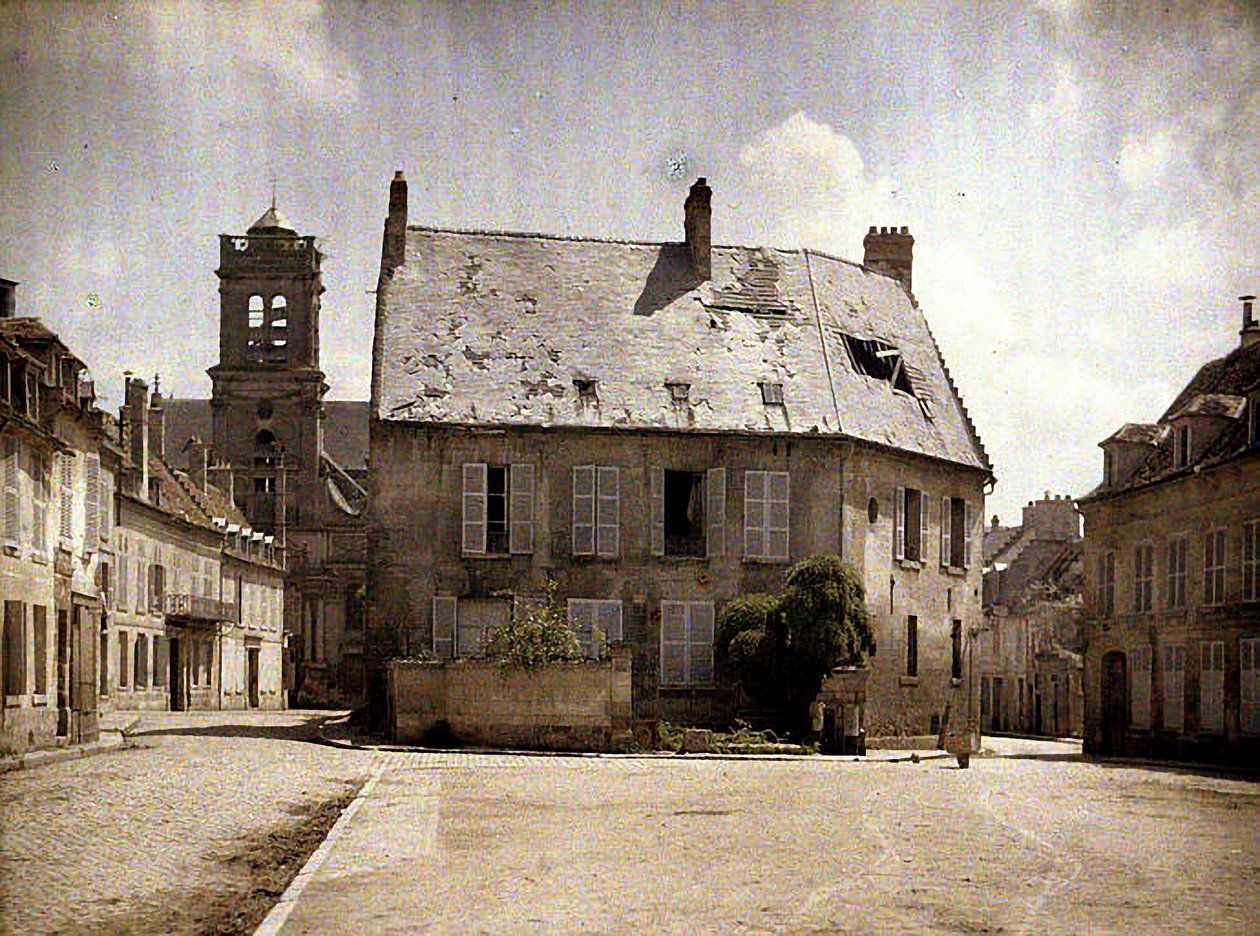 Casa com telhado danificado, Soissons, Aisne, 1917 (autocrômico) de Fernand Cuville
