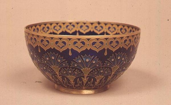 Taça Plique-a-jour, Paris, c.1893 (prata-dourada e esmalte) de Fernand Thesmar