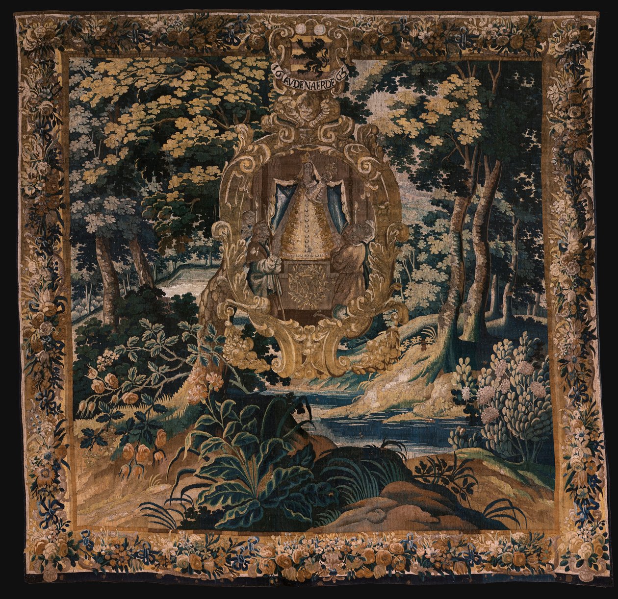tapeçaria flamenga. Paisagem com a Madona negra. Atelier de Oudenaarde. 1665. de Flemish School