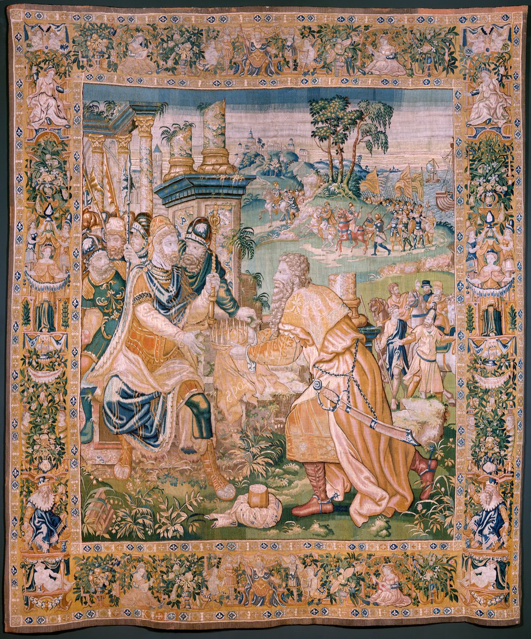 Tapeçaria flamenga. É oferecida uma coroa a Alexander. Atelier de Oudenaarde. 384x316cm. Inv (83024)-5 / 00009. Século XVII. de Flemish School