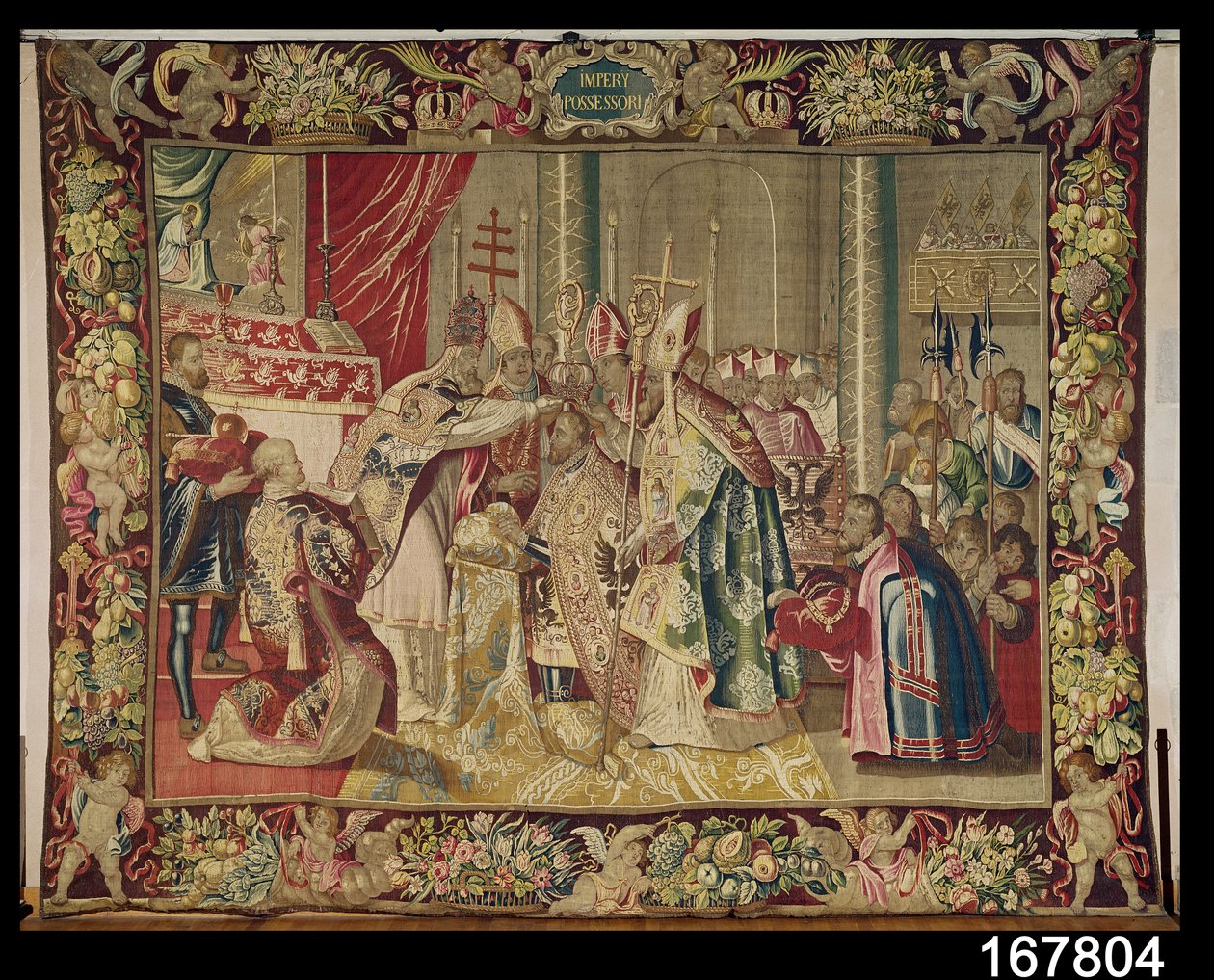 A coroação de Carlos V (1500-58) da tapeçaria de Charles Quint, c.1630-40 de Flemish School