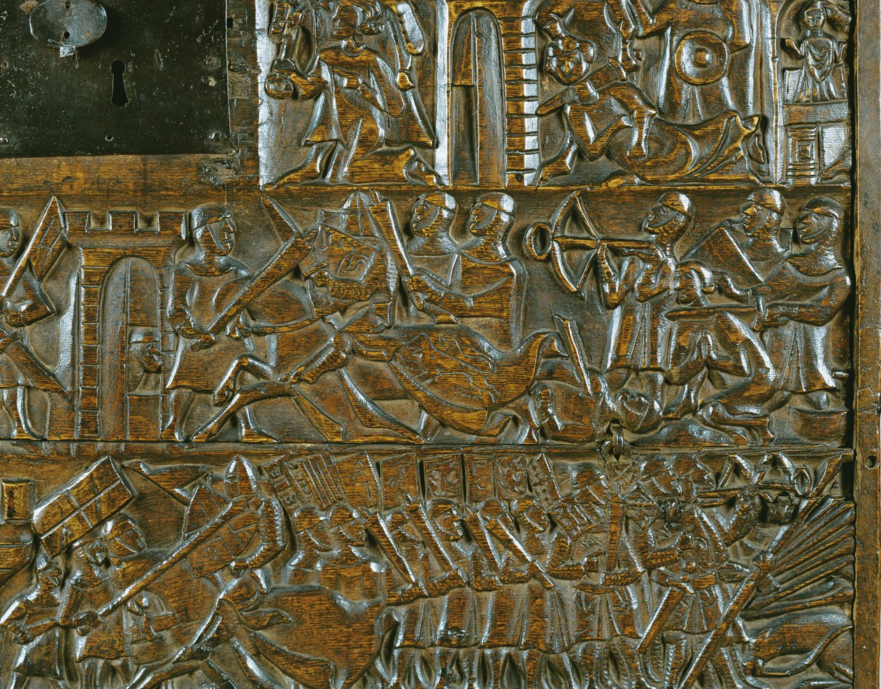 O Baú de Courtrai retratando a revolta em Bruges em 18 de maio, durante a Batalha das Esporas Douradas, disputada em Courtrai em 1302 (madeira) (detalhe) de Flemish School