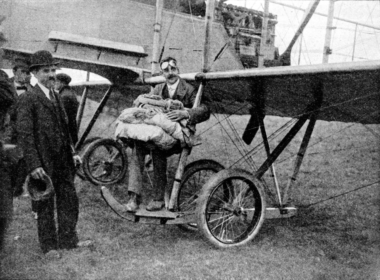 A primeira queda de pára-quedas de um avião na Inglaterra, 1914 1934 de Flight Photo