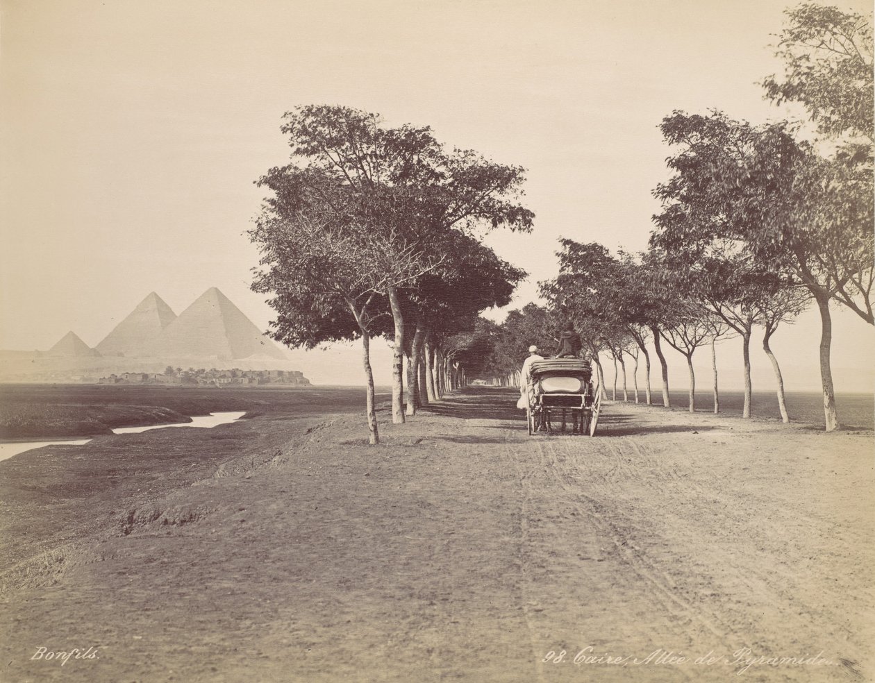Cairo. Beco das Pirâmides, c. 1870. de Félix Bonfils