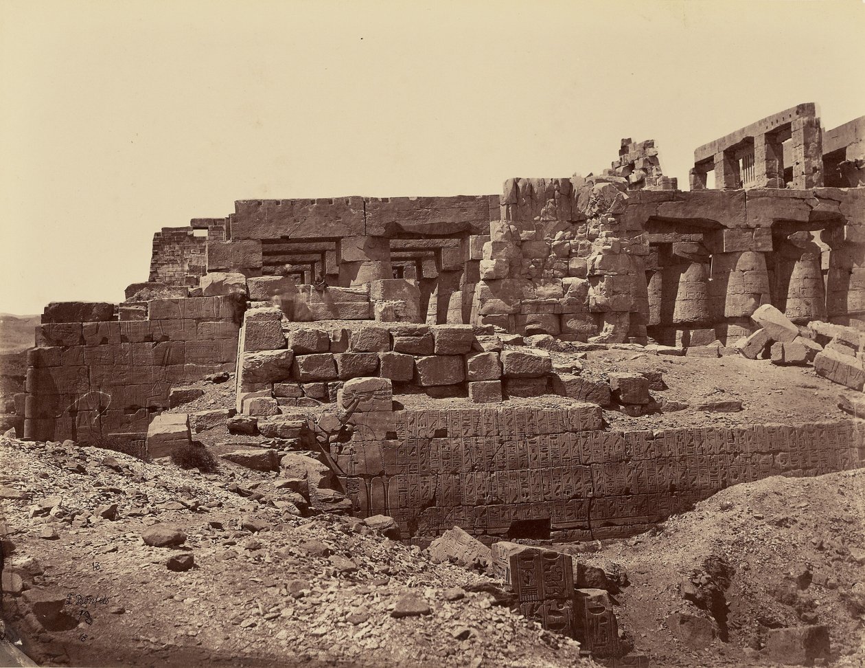 Ruínas do 3º pilar do Templo (sudeste) lado esquerdo (Karnak) Tebas de Félix Bonfils