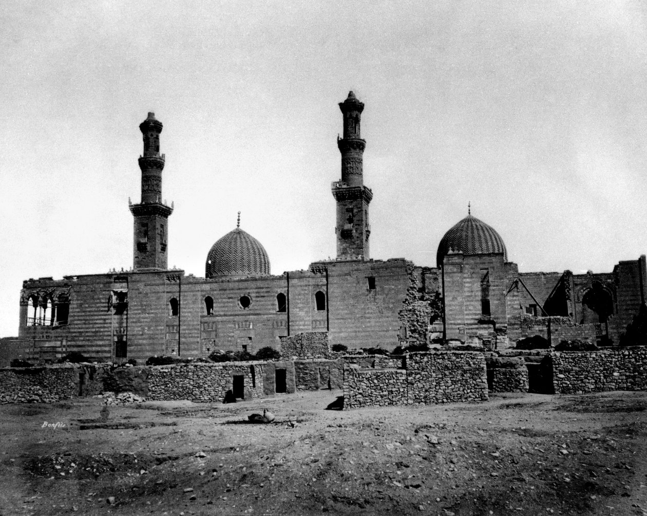 Mesquita do Sultão Barquq, Cairo, Egito, 1878 de Félix Bonfils