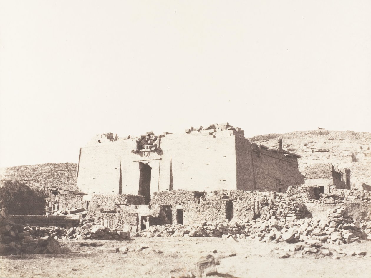 Kalabcheh Talmis, Ruínas do Templo - Fachada e Muro de Recinto, 1851-52, impresso em 1853-54. de Félix Teynard