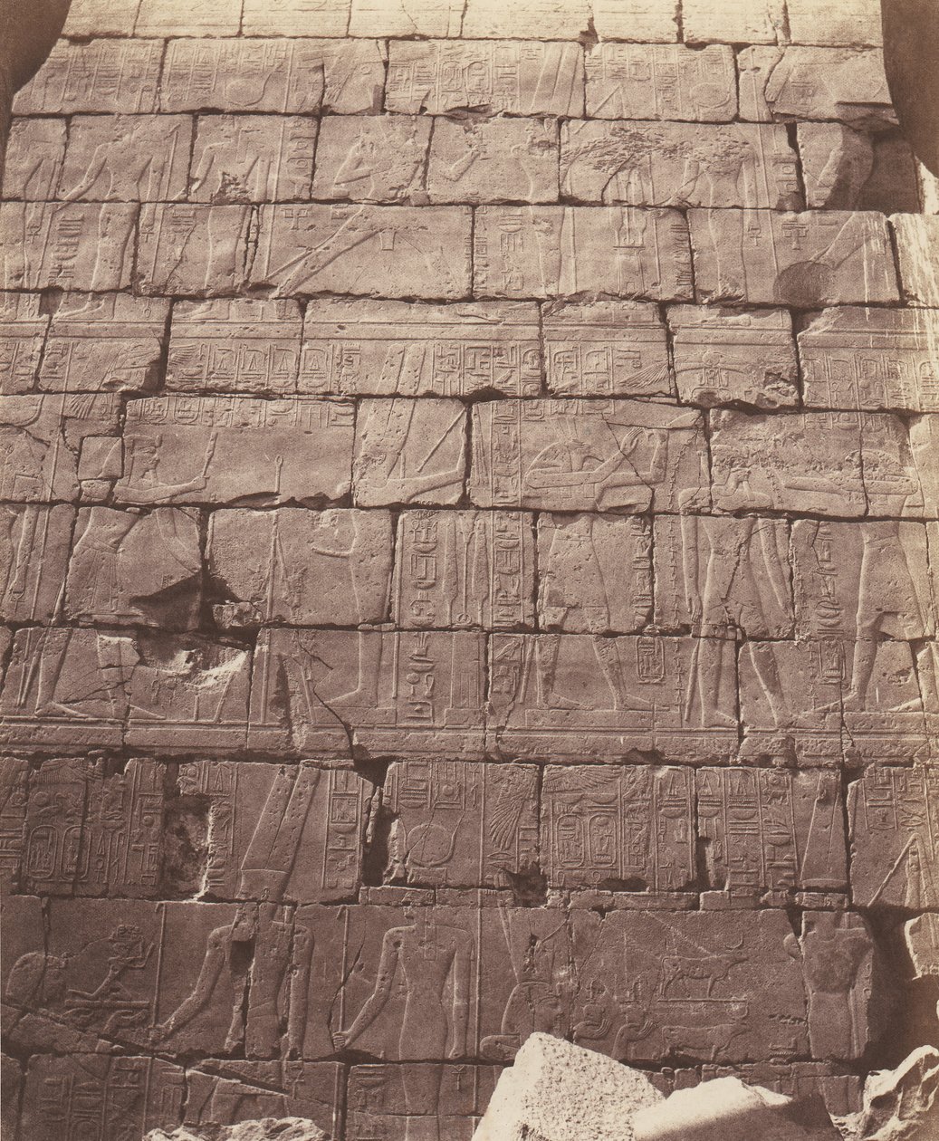 Karnak Tebas, Palácio - Sala Hipóstila - Decoração do Int..., 1851-52, impresso 1853-54. de Félix Teynard