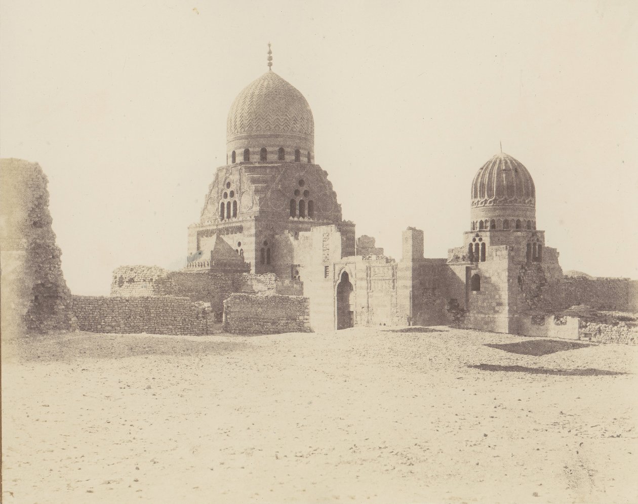 Cairo, Tumbas dos Sultões Mamelucos, 1851-52, impresso em 1853-54. de Félix Teynard