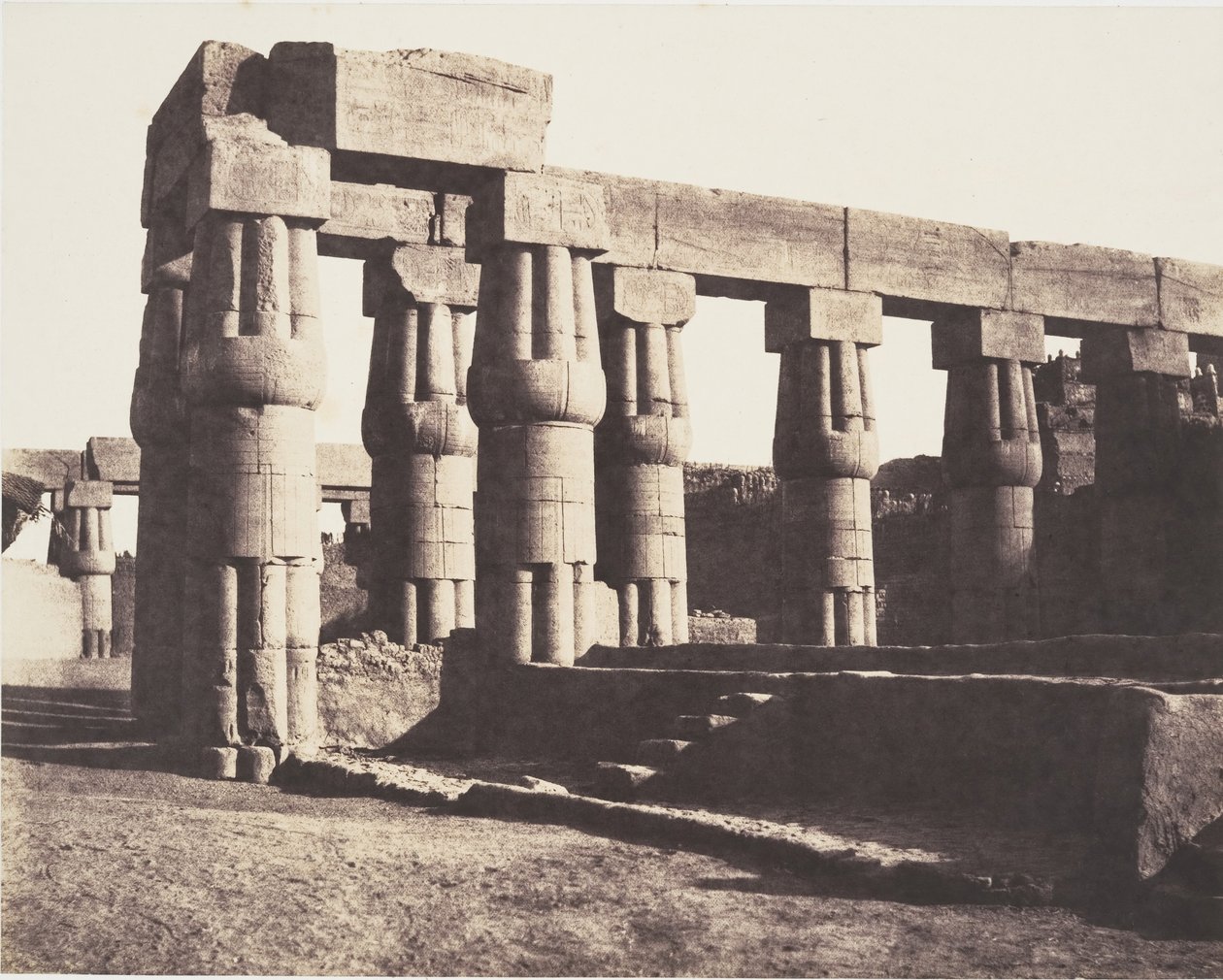 Louksor Tebas, Construção posterior - Galerias - Paralelos, 1851-52. de Félix Teynard