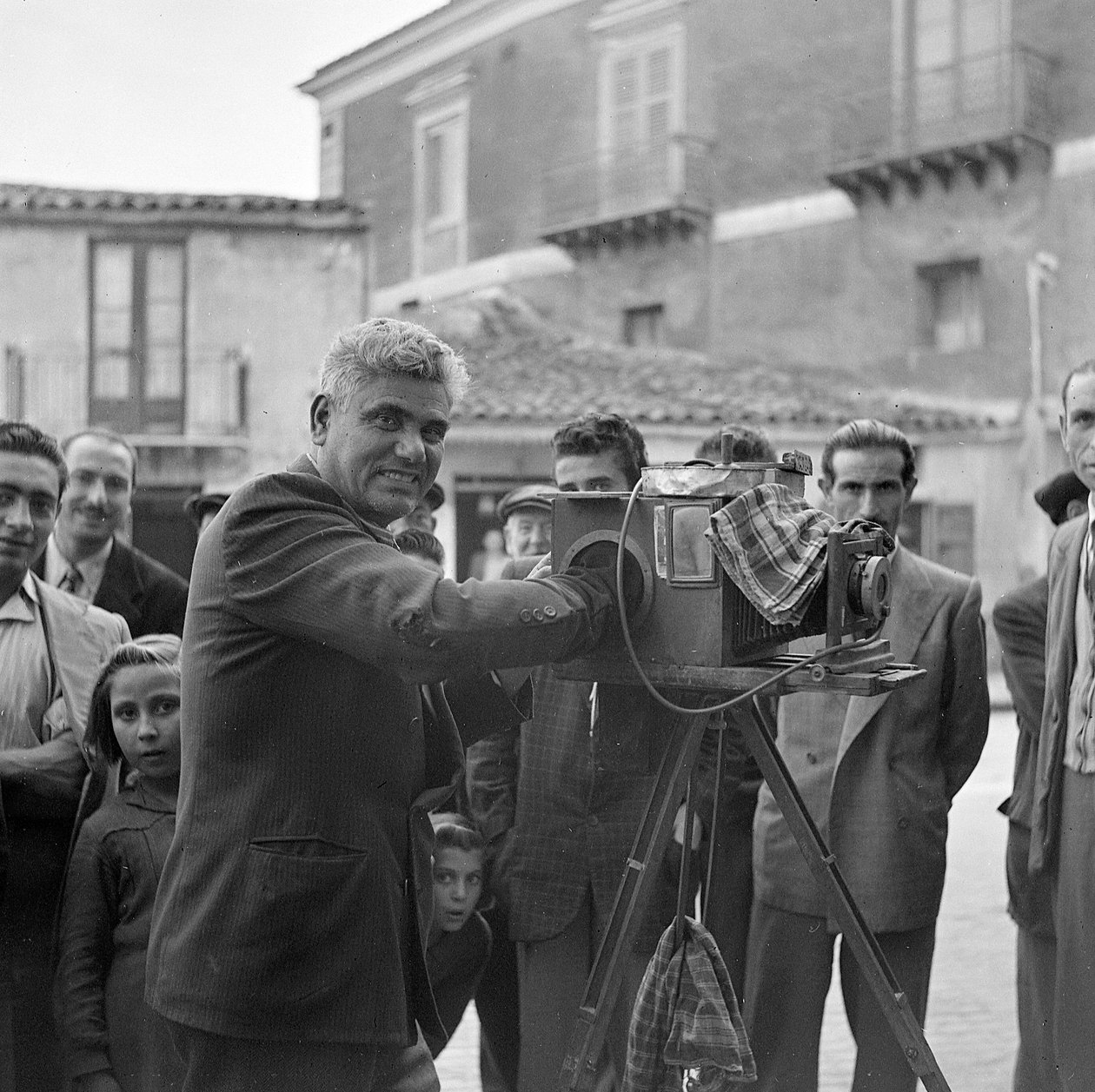 Fotógrafo siciliano itinerante de Fosco Maraini