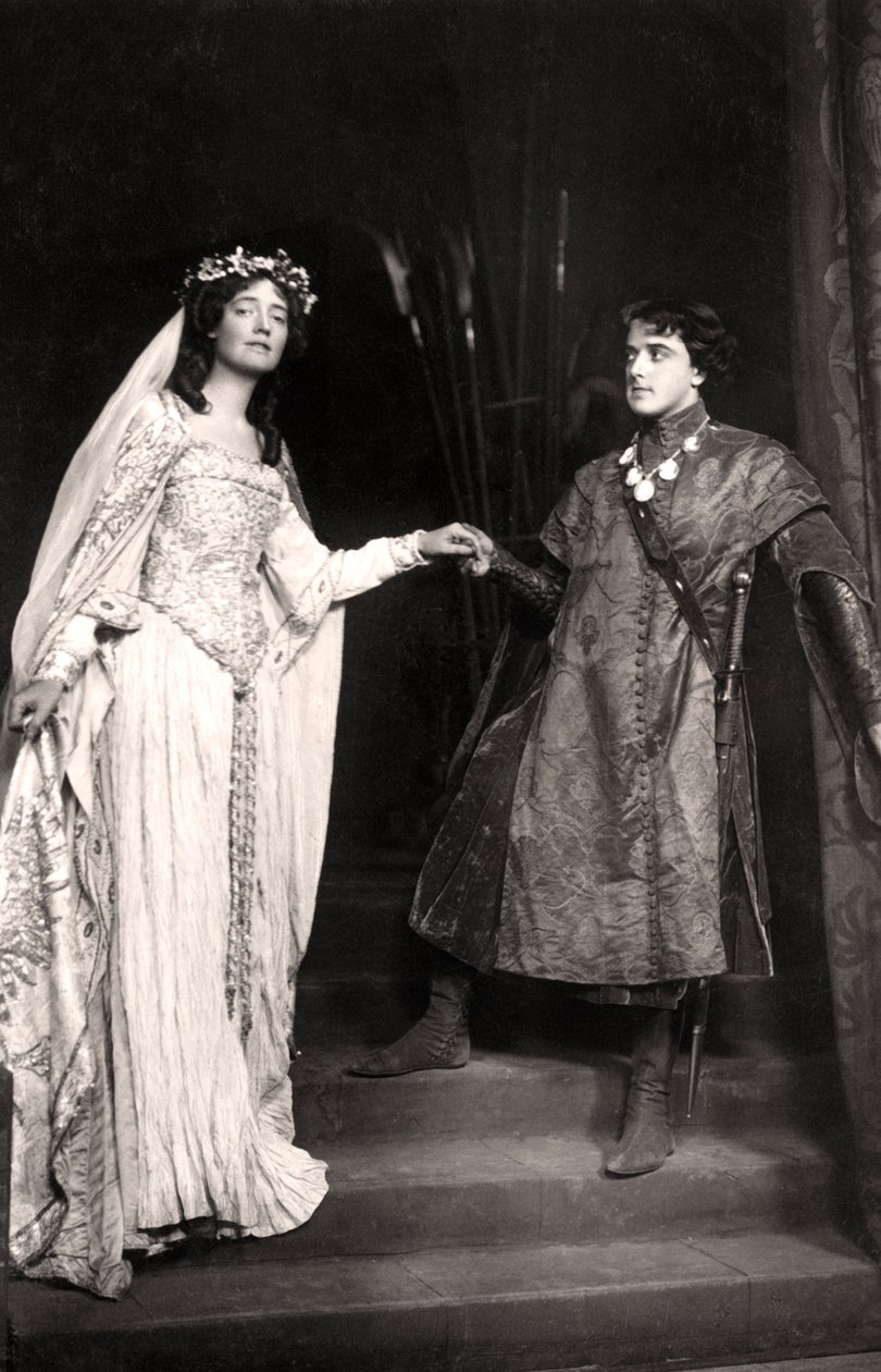 Dorothea Baird 1875-1933 e Harcourt Williams 1880-1957 em Paola e Francesca, 1907. de Foulsham and Banfield