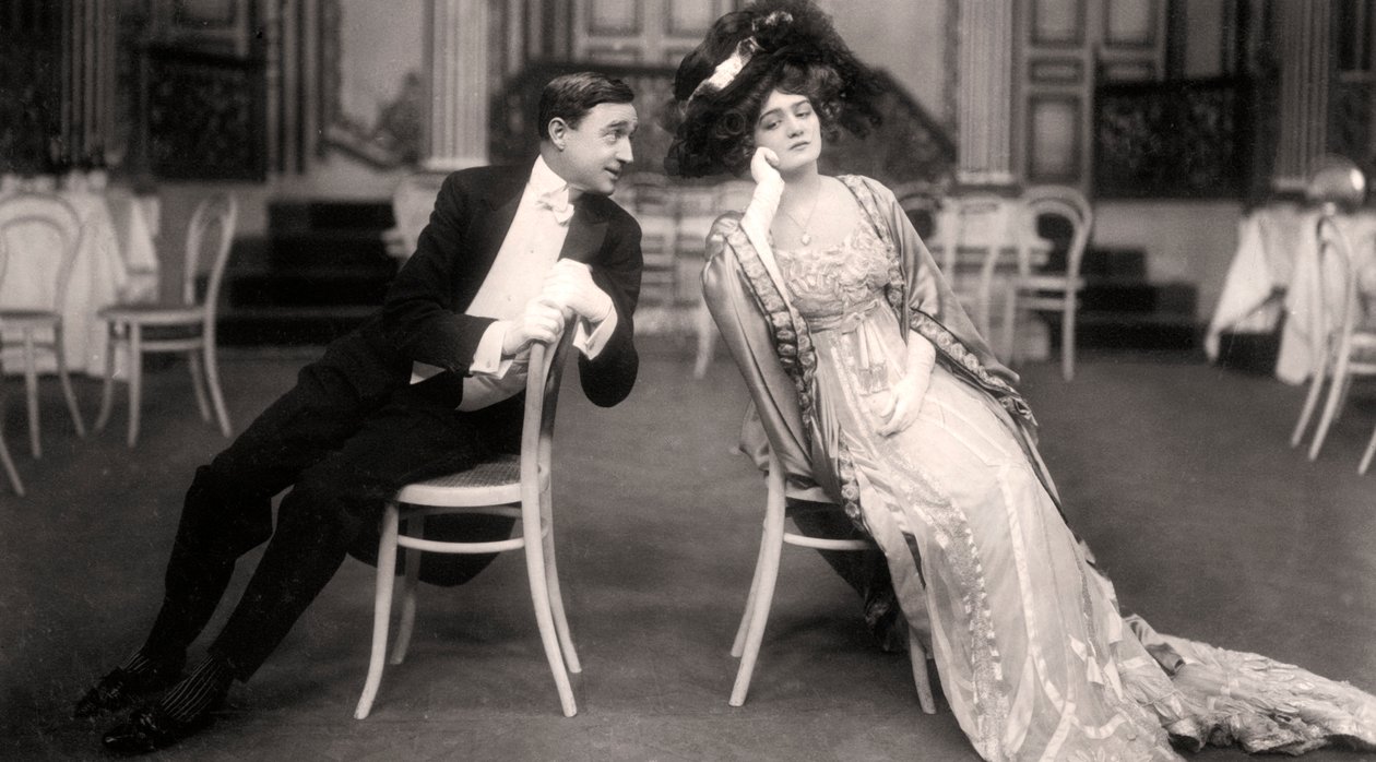 Lily Elsie e Joseph Coyne em A viúva alegre, 1907. de Foulsham and Banfield